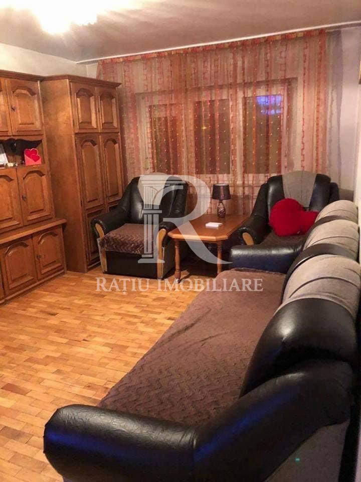 Apartament cu 3 camere | Etaj intermediar | Rogerius | Oradea - Poză 2
