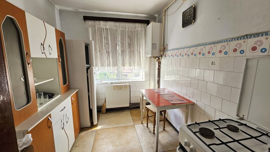 Apartament 2 Camere Săcele – Etaj 2, Bloc Izolat, Cheile la Agenție! - Poză 8