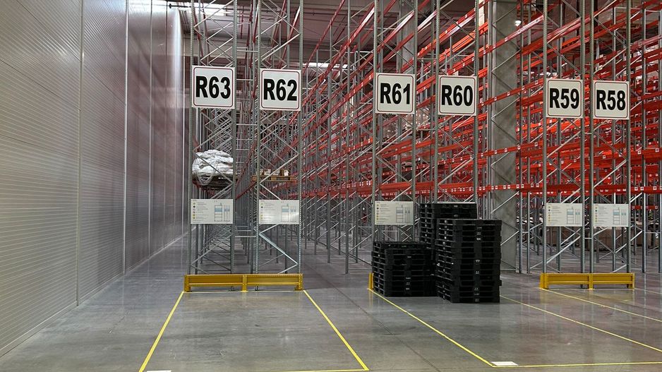 Spațiu cu rafturi pentru Logistică/Depozitare - Poză 7