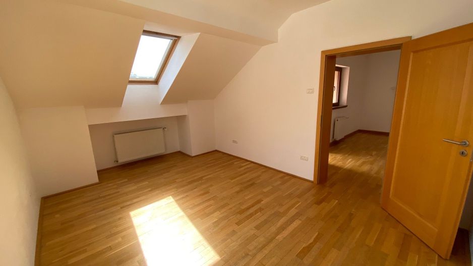 Vilă  inchiriere zona Aradului aproape de British School - Poză 13