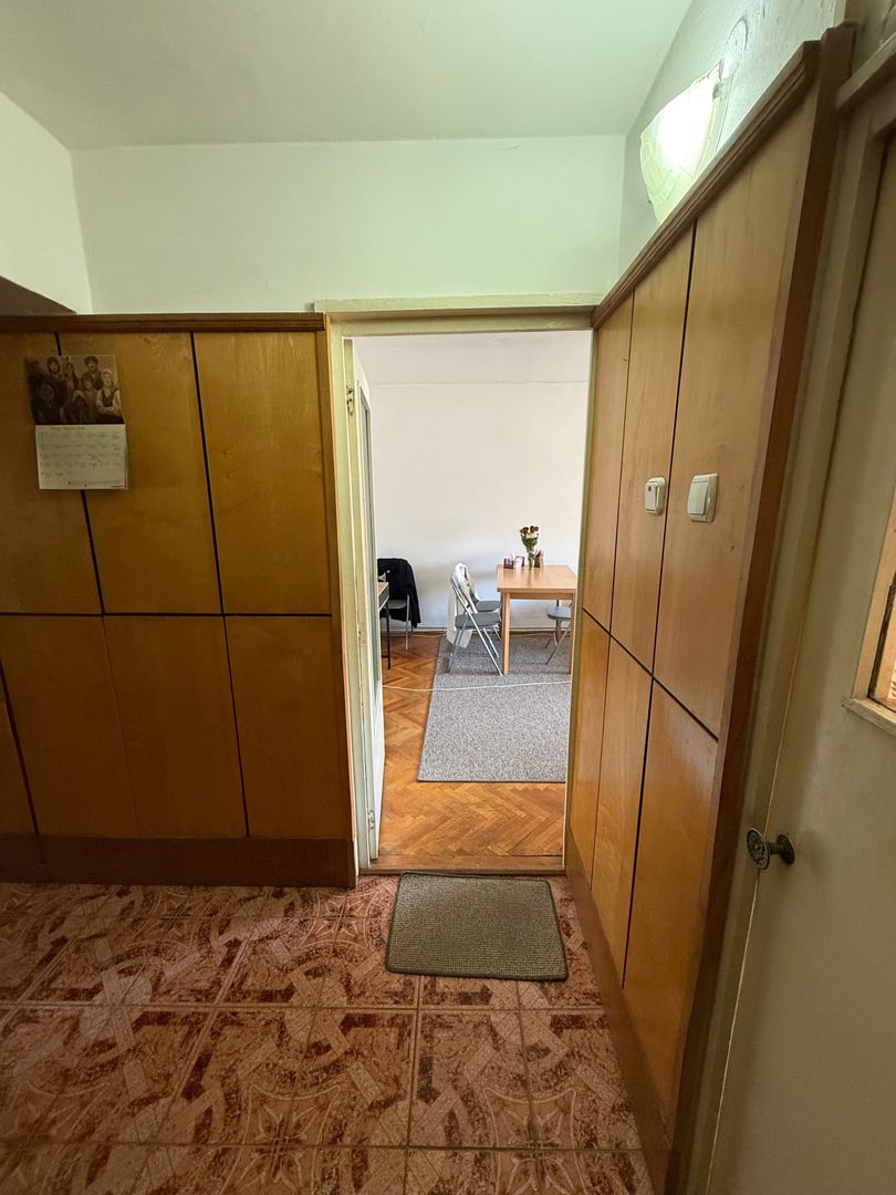 BRASADAS vinde ap 3 cam etaj 2/4 in Micro 17. - Poză 1