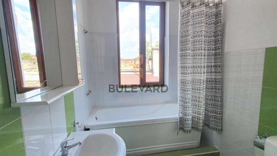 Apartament cu 3 camere, zona Centrala! - Poză 7