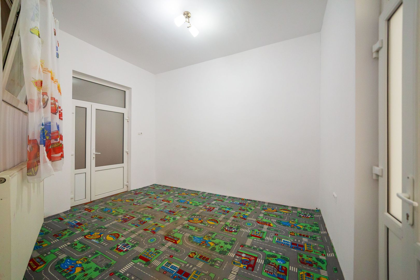 PRET NOU! Apartament spatios 4 camere - COMISION 0% - Poză 4