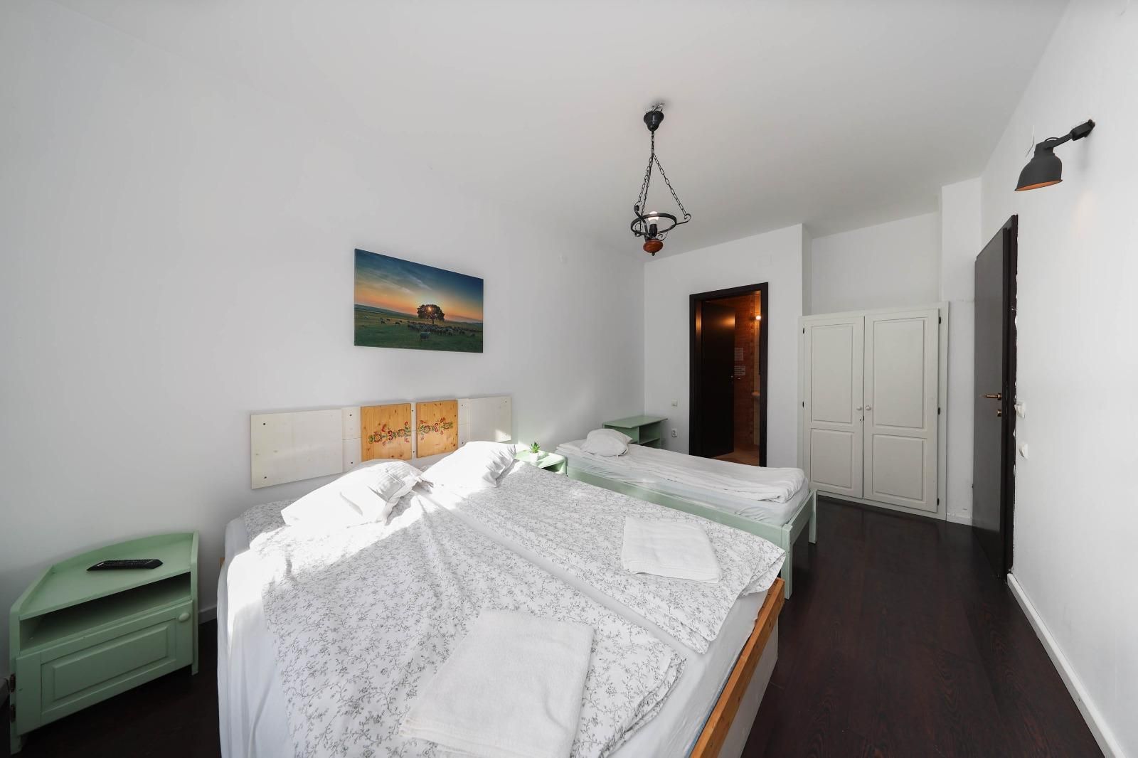 Vilă spațioasă de vânzare în Predeluț, Bran | 2000mp - Poză 27