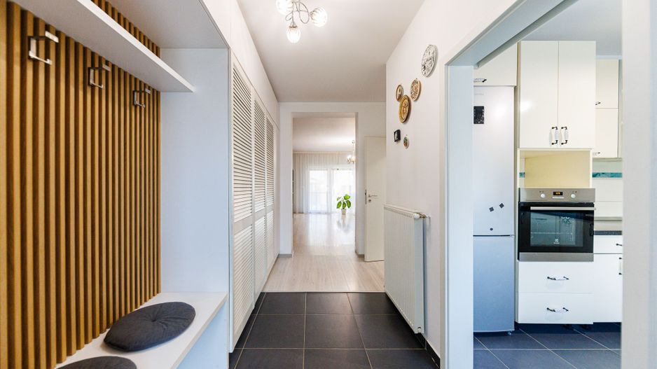 Casă primitoare și cochetă în Dumbrăvița – langa pădure și lac | Com 0 - Poză 9