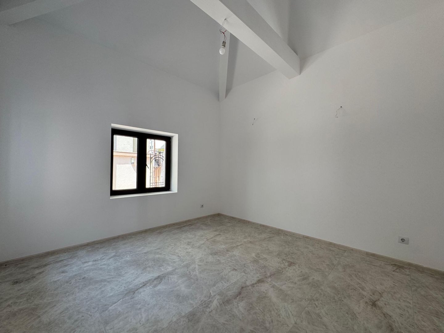 VILĂ CU POTENȚIAL MULTIPLU| HERASTRAU - Poză 9