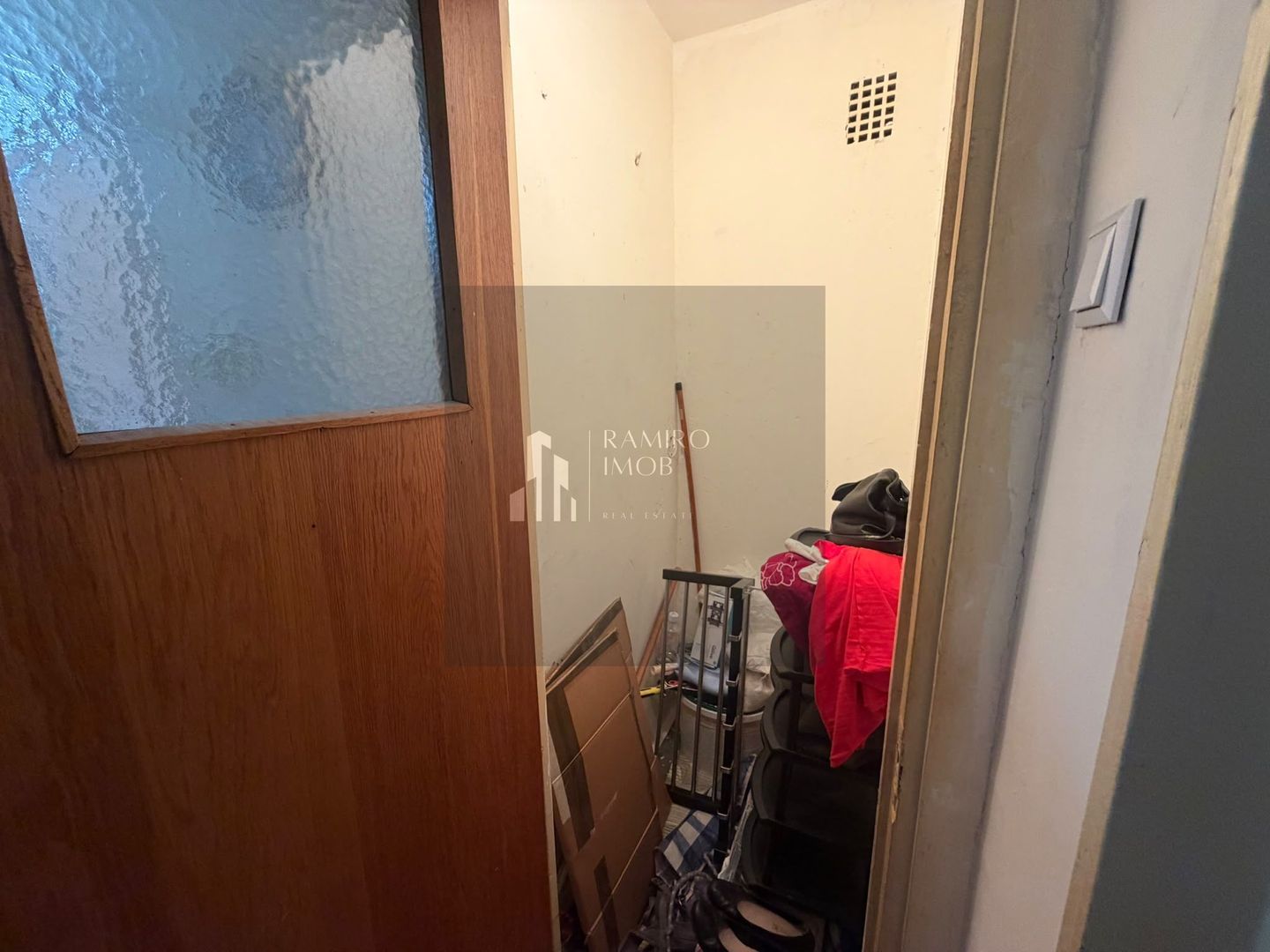 Apartament 3 camere| 67 mp | Etaj 2/4 |3 minute de metrou 1 Decembrie - Poză 9