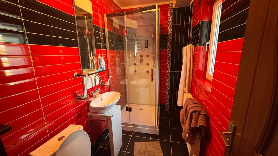 Casa 9 camere Glina 350 mp utili 1000 mp teren - Poză 37