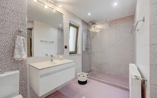 Vilă 342 mp cu piscină și 800 mp teren / 4 dormitoare / Pleașa - Poză 11