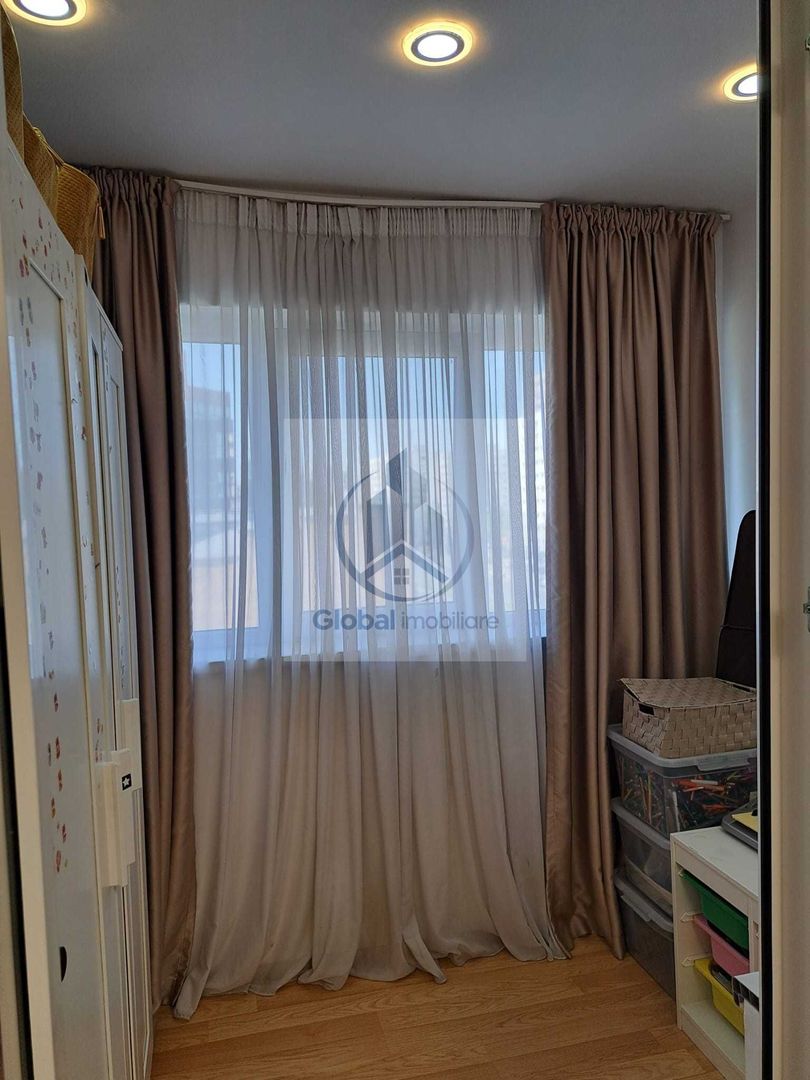 OCAZIE - Vanzare Apartament de 4 camere - Direct Proprietar - Poză 6