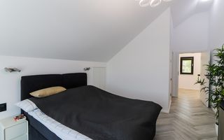 VILĂ MODERNĂ DE LUX CU PISCINĂ, FOTOVOLTAICE ȘI FOIȘOR – BREAZA - Poză 19