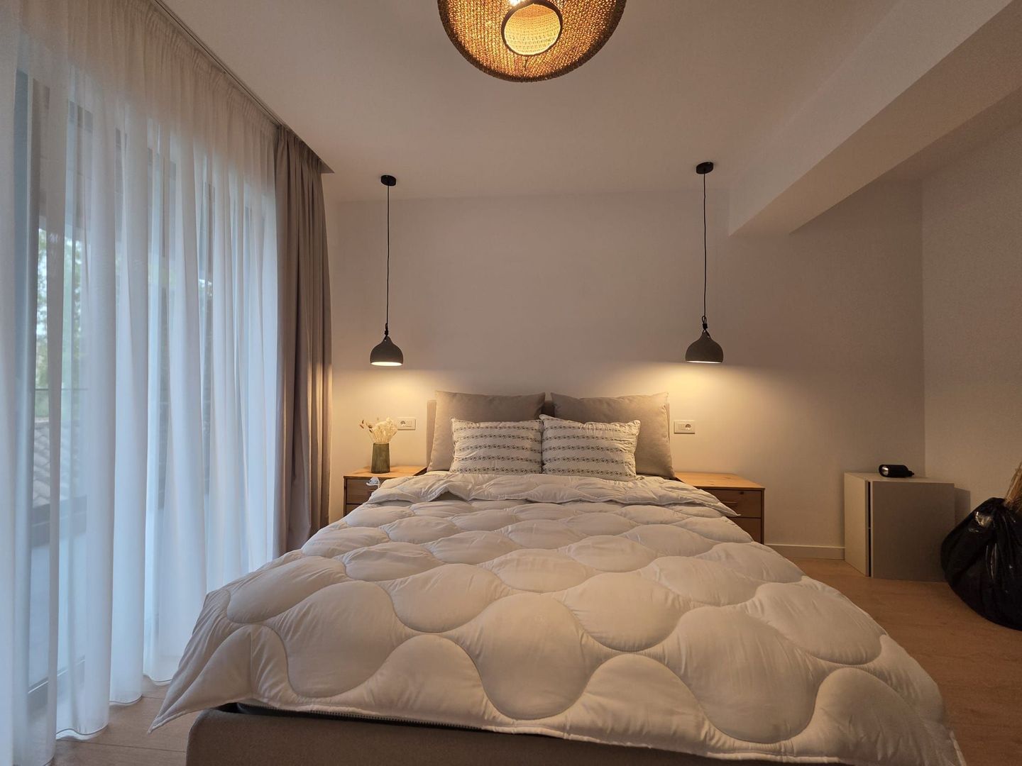 Apartament Nou 3 Camere de Închiriat - Iancu Nicolae, 95 m, NOU LUX - Poză 4