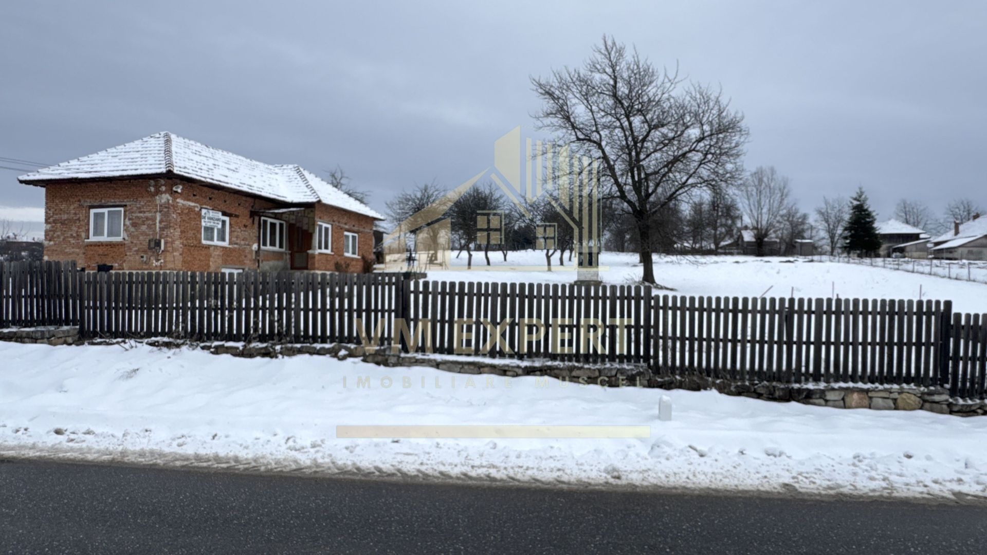 CASĂ 4 CAMERE TEREN 3038 MP ALBEȘTII  DE MUSCEL - Poză 2