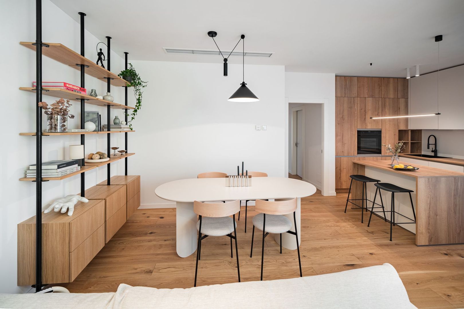 Apartament cu 4 camere mobilat in Amber Forest - Poză 4