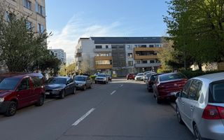 Pb 2 camere, etajul 2, str. Xenopol, aproape de Ramada - Poză 3