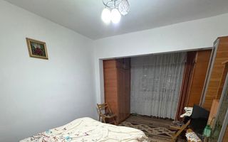 350 Euro-Inchiriere apartament 3 camere Micro 38 - Poză 4
