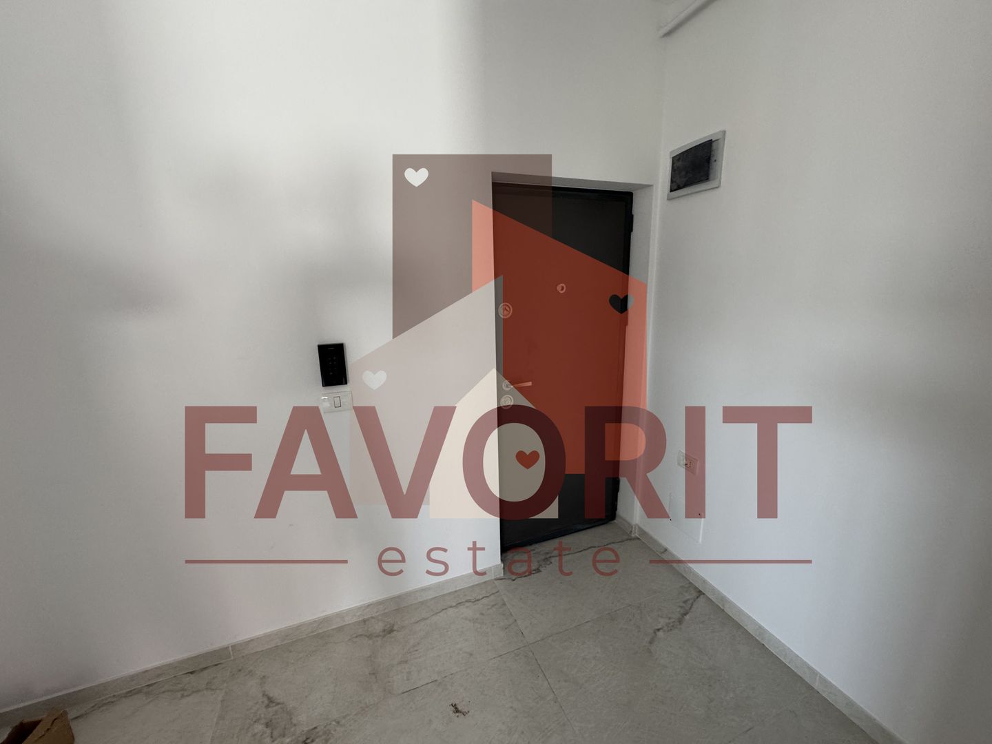 Bloc NOU. Disponibil imediat. Strada asfaltata - Poză 2