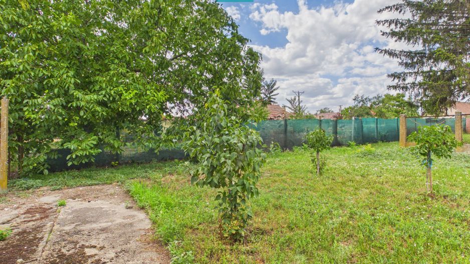Casă cu 3 camere și teren de 1454 mp în Battonya - Poză 13