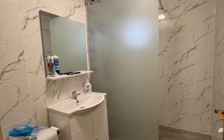 Închiriez apartament cu 2 camere în Podul Ros - Poză 3