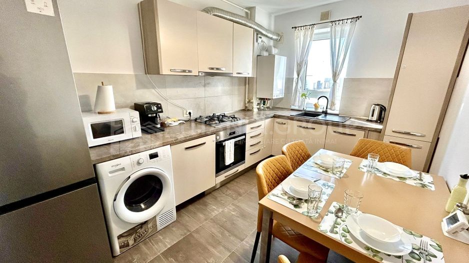 Apartament 3 camere decomandat, 2 bai, parcare, boxa, Kasper Coresi - Poză 2