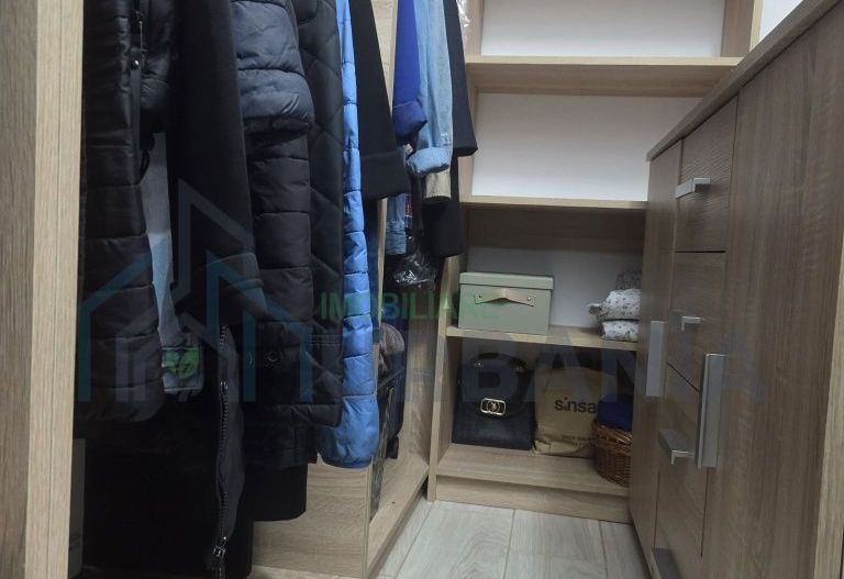 Vând apartament cu 1 camera complet mobilat - Poză 3