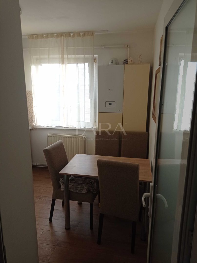 Apartament spațios cu 3 camere semidecomandat, în zona Calea Florești. - Poză 8
