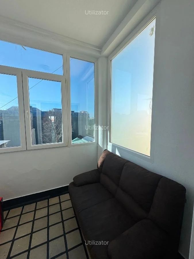 Apartament spatios Piata Romana - Poză 4