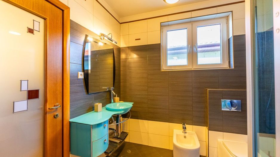 Casa design unic 9 camere, D+P+1E, comision 0% - Poză 13