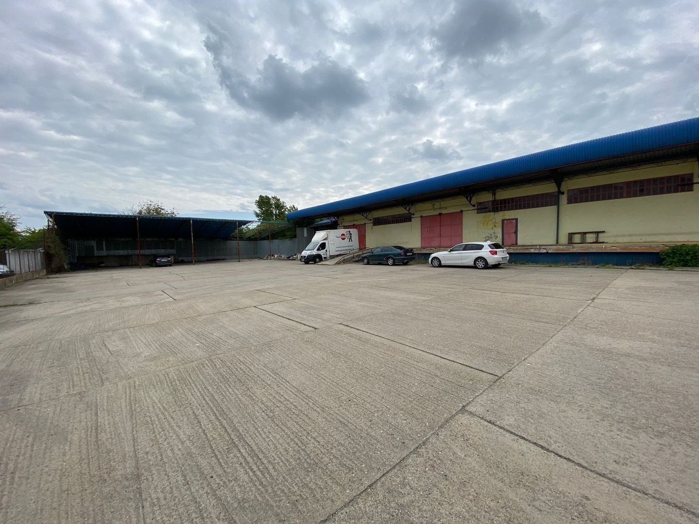 Hala 700mp  - 1040 mp cu spatiu de birouri zona de S - Poză 12