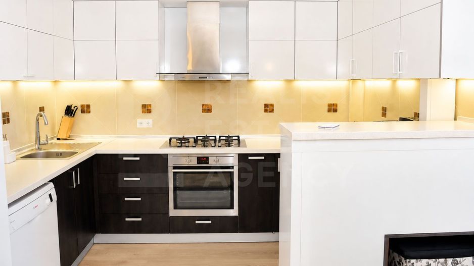 Chirie , apartament 3 camere, 100 mp, str. Alba Iulia, Buicani - Poză 13