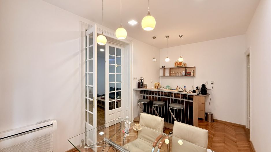 Piata Unirii Fantani Vila  500 mp utili curte 204 mp - Poză 12