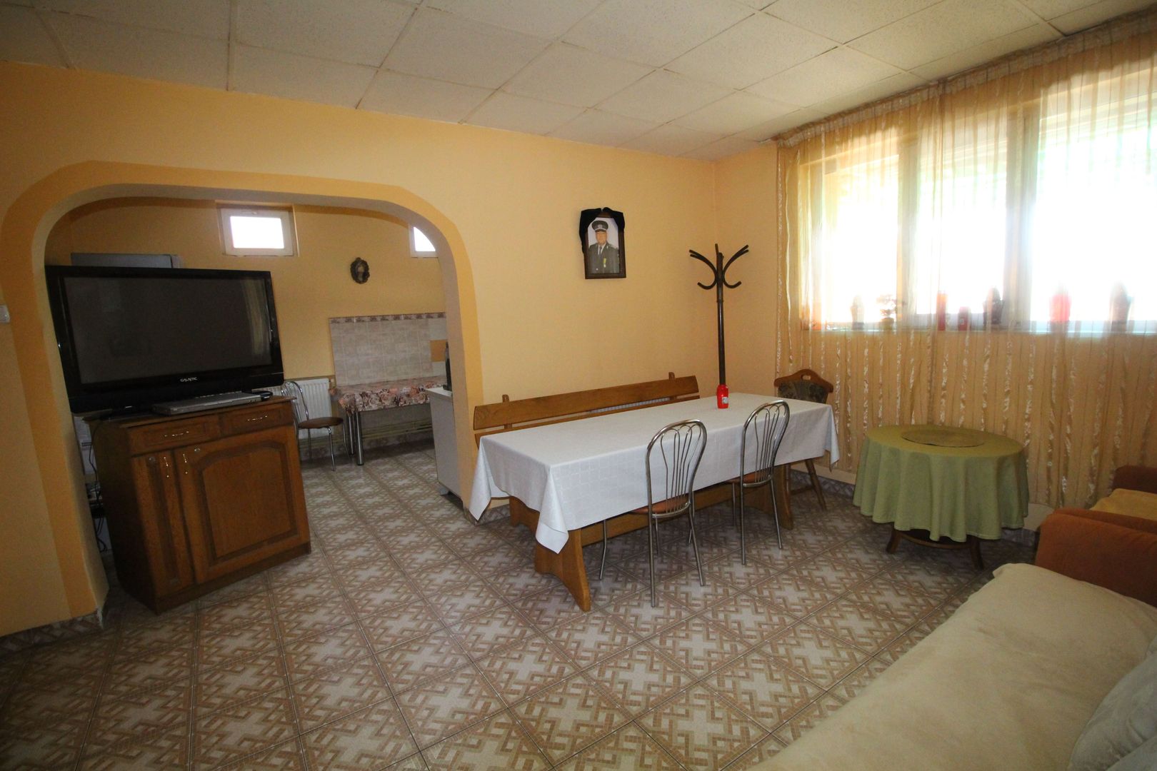 CASA CU TEREN GENEROS - Poză 8