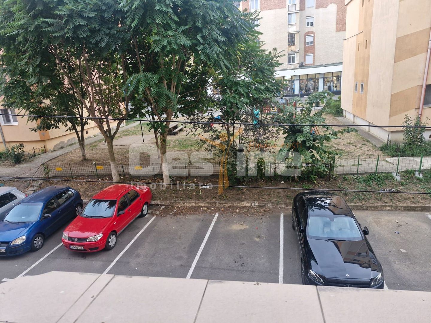 Apartament frumos  ultra central - Poză 1