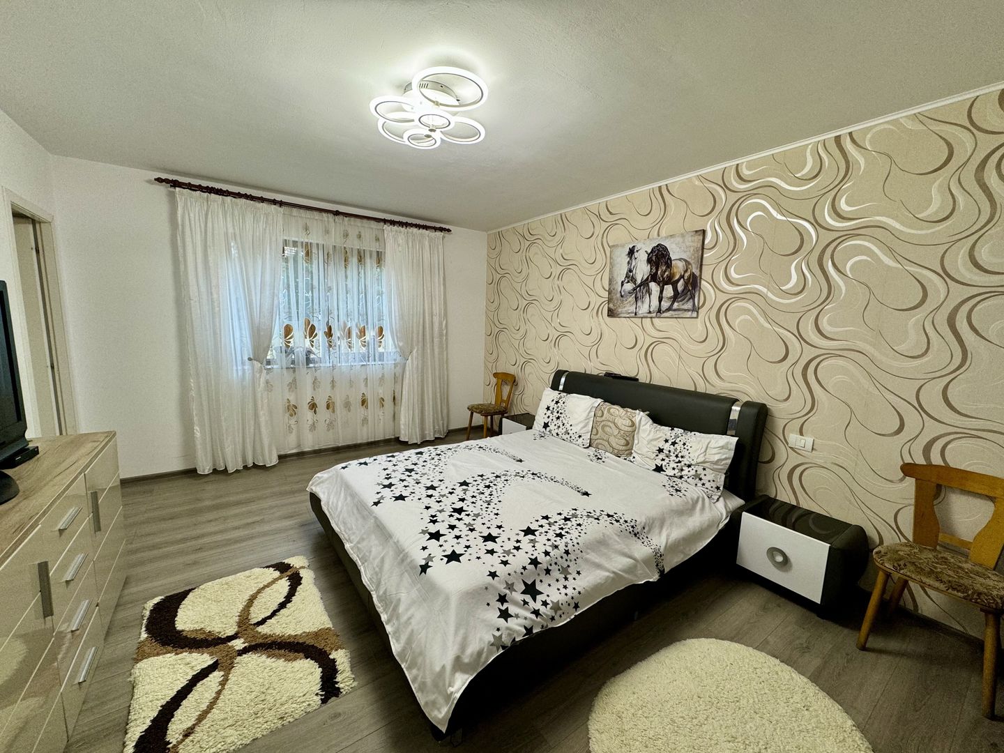 Casă Spațioasă de Vânzare în Ghimbav | Două Apartamente | Teren 579 mp - Poză 17