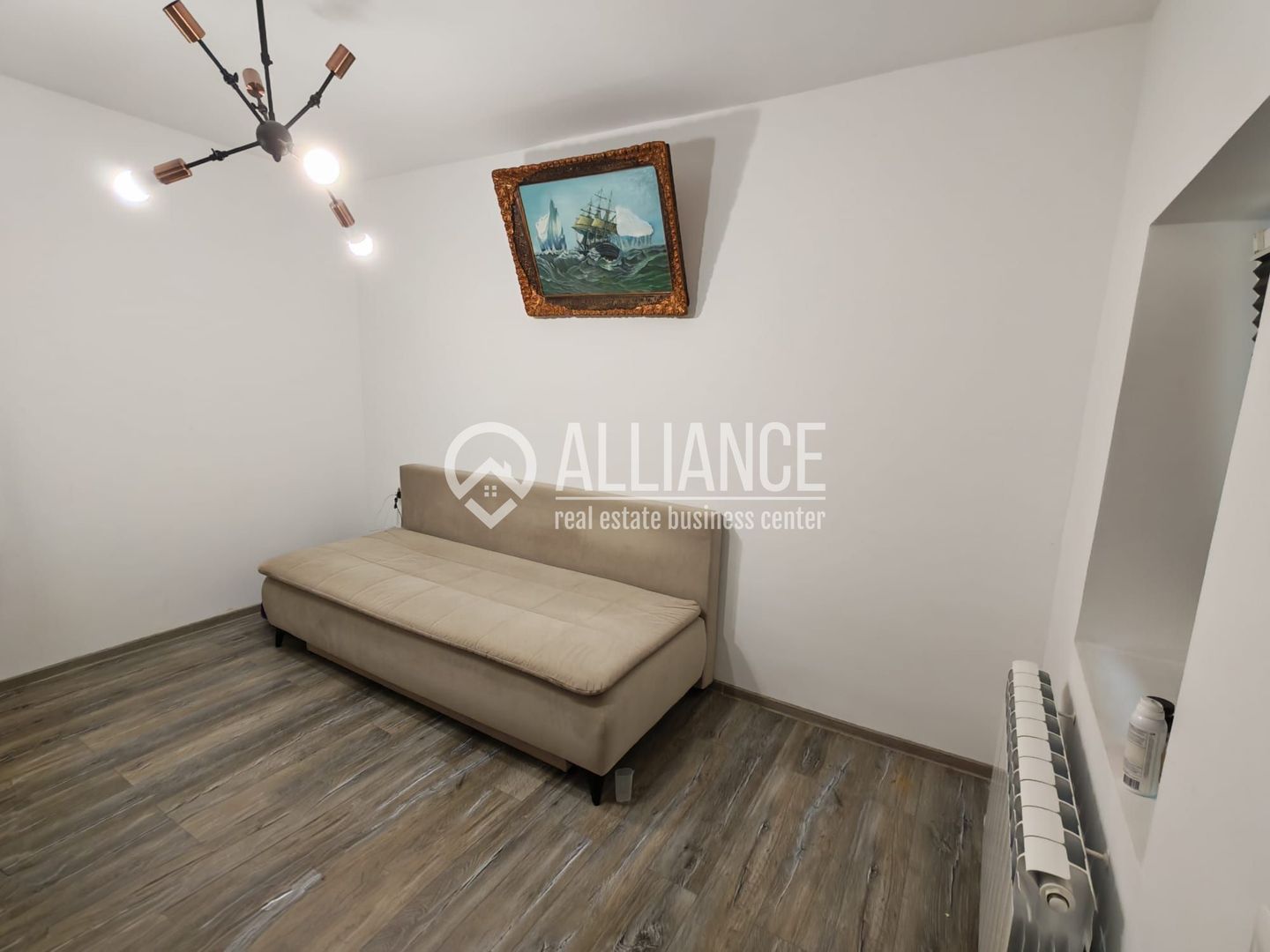 OVIDIU (Cod 01) Casa eleganta complet mobilata „la cheie” - Poză 13