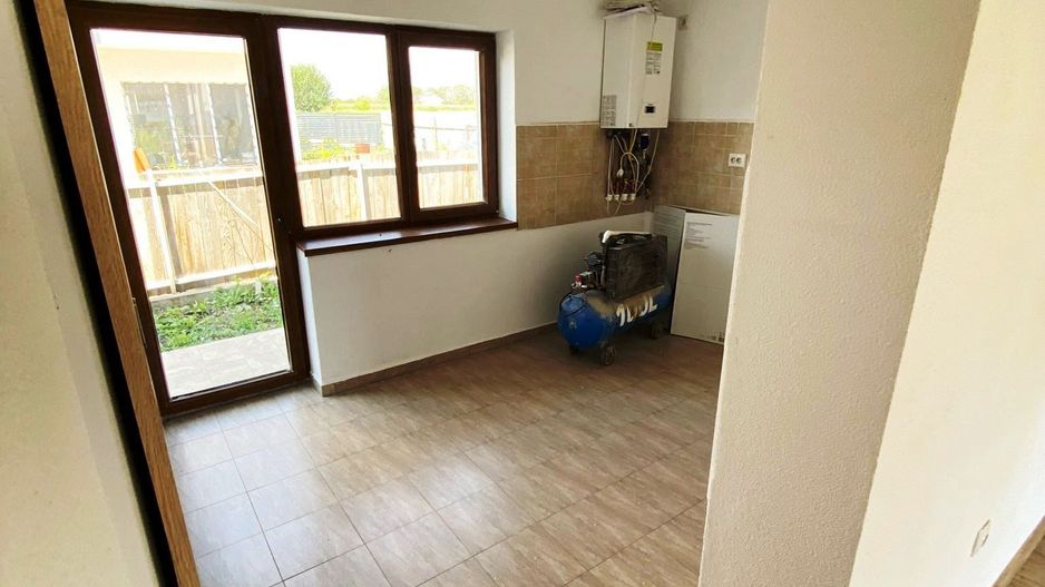 Casa tip duplex in Stupini - Poză 13