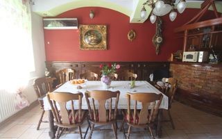 Casă / Vilă cu 8 camere de vânzare în zona Semicentral - Poză 12