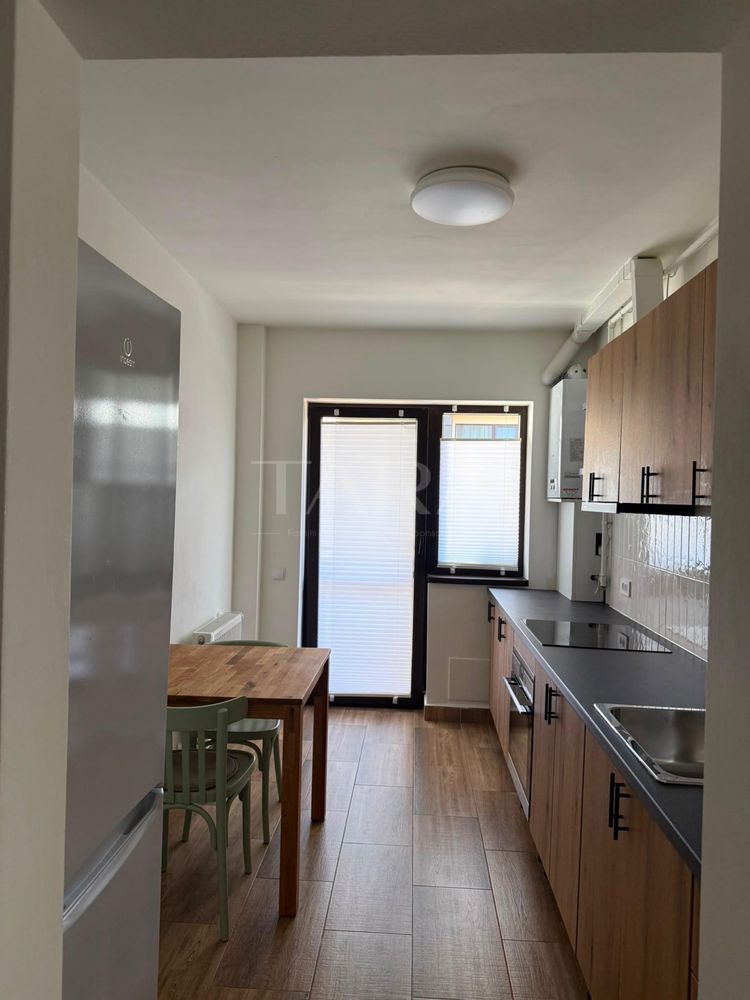 Apartament cu 2 camere decomandate, balcon, parcare cu CF. - Poză 3