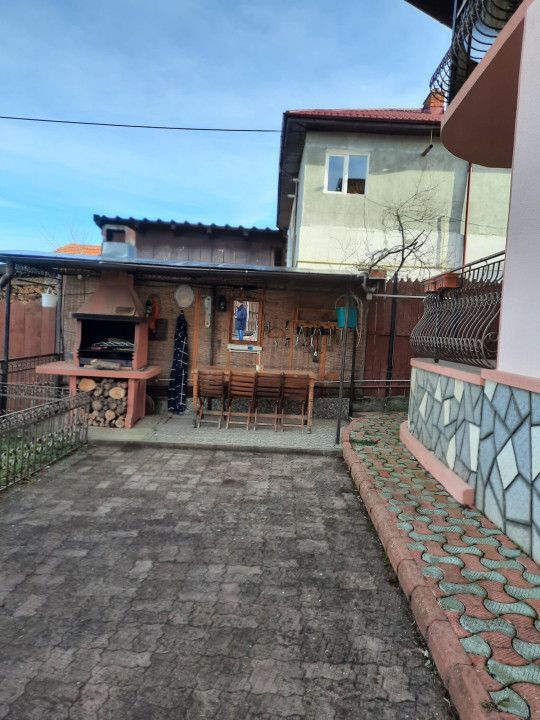 Casa P+E+M, 7 camere, teren 1000 mp, an 2000, Campina, Prahova - Poză 4
