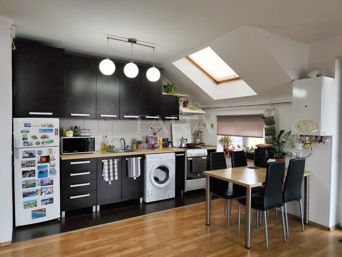 Apartament cu 2 camere, 62 mp, 2 balcoane și vedere deschisă. - Poză 3