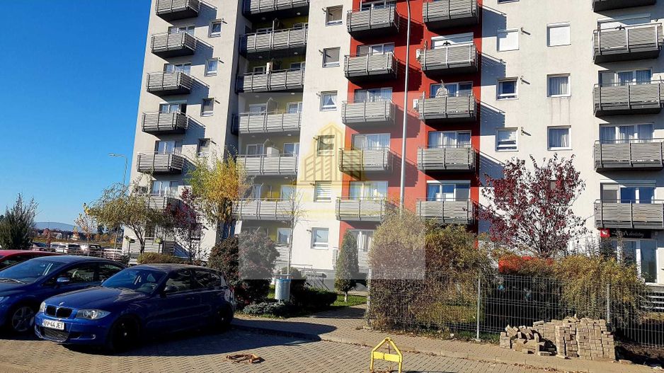 Vand apartament 2 camere - Poză 1