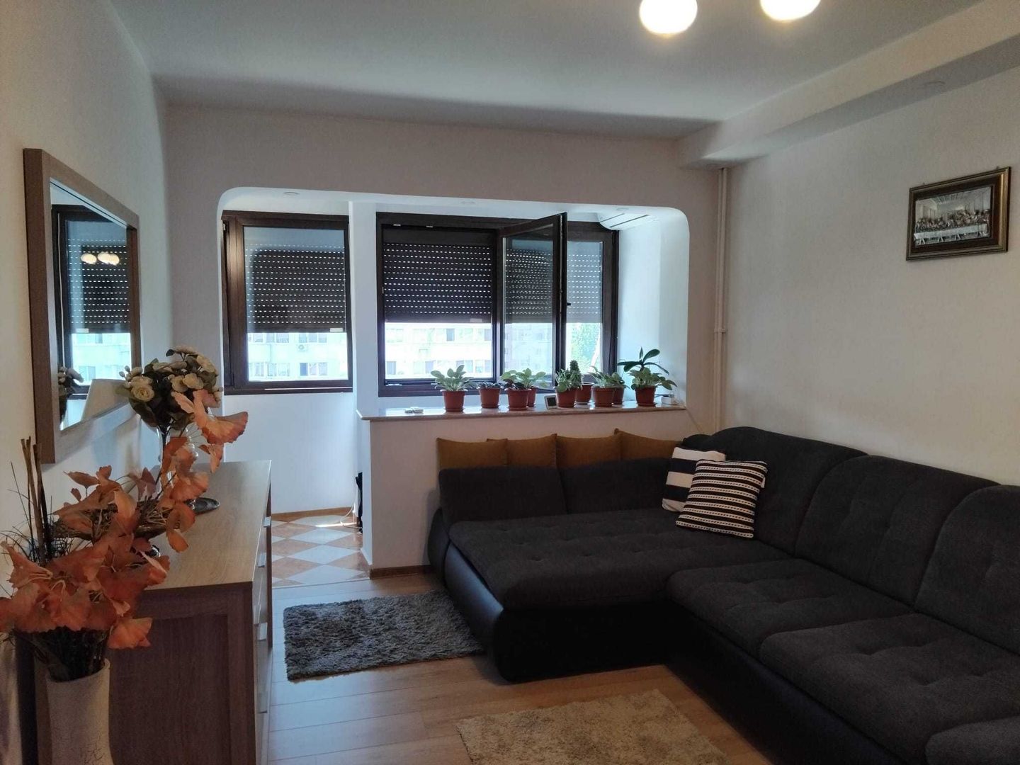 Închiriere Apartament cu 2 camere, 2 parcări incluse, ParkLake - Poză 1