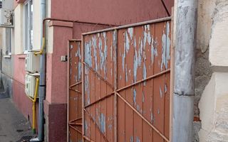 BRASADAS vinde casa 2 cam cu intrare comuna zona CENTRALA. - Poză 3