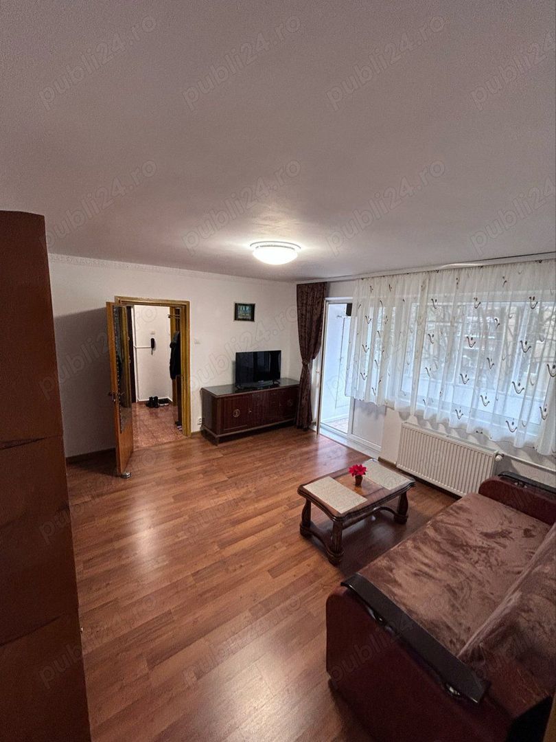 Apartament de închiriat 3 camere, 75 mp   zona Gorjului - Poză 2