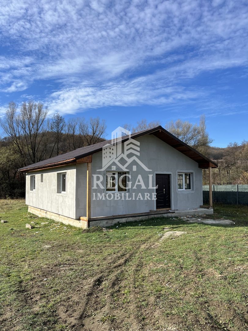 Casă de vânzare în Popești – ideală pentru liniște și aer curat - Poză 1