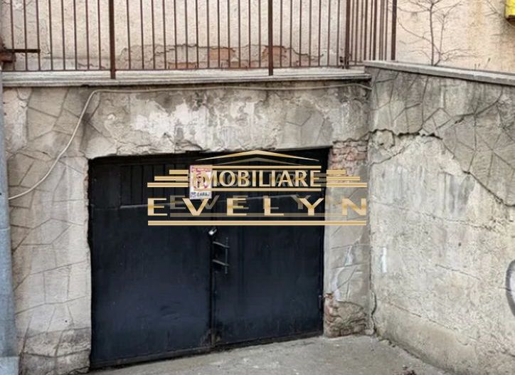 Garaj+ boxa 39 mp,de vanzare zona Piata Mare I pret 15.000 E - Poză 1