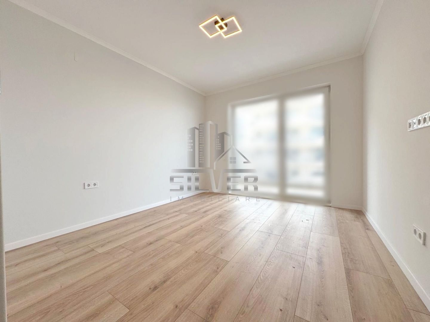 Apartament cu 3 camere recent finisat+terasa de 19 mp/CF. - Poză 7