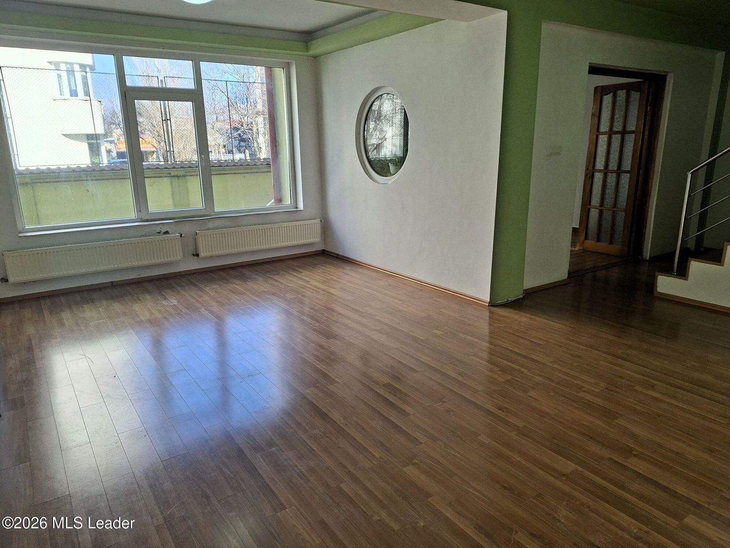 Vila cu 10 camere, destinatie rezidentiala / birouri - Poză 3