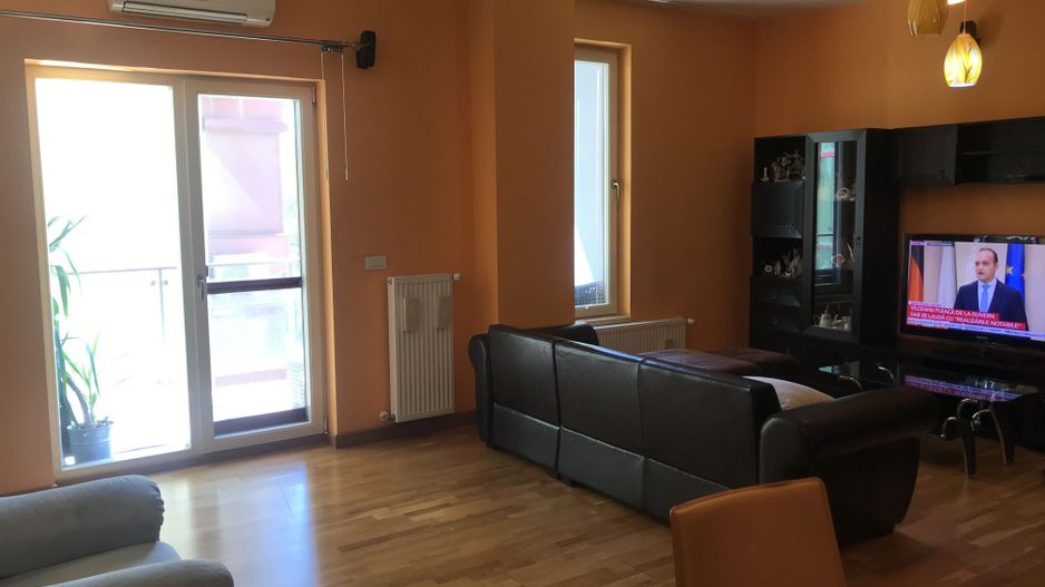 Apartament generos 3 camere - Poză 23