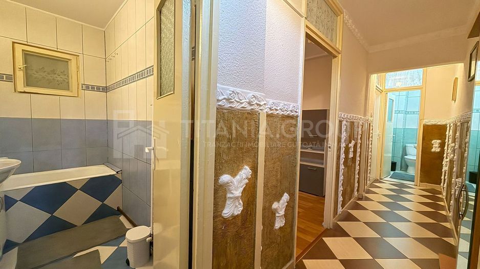 Apartament cu 2 camere, 2 bai, decomandat, etaj 1 - zona Racadau - Poză 8
